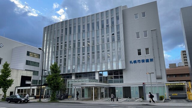 結婚式場で男女27人集団ノロウィルス食中毒、5日前この式場で乳児が便をもらし…