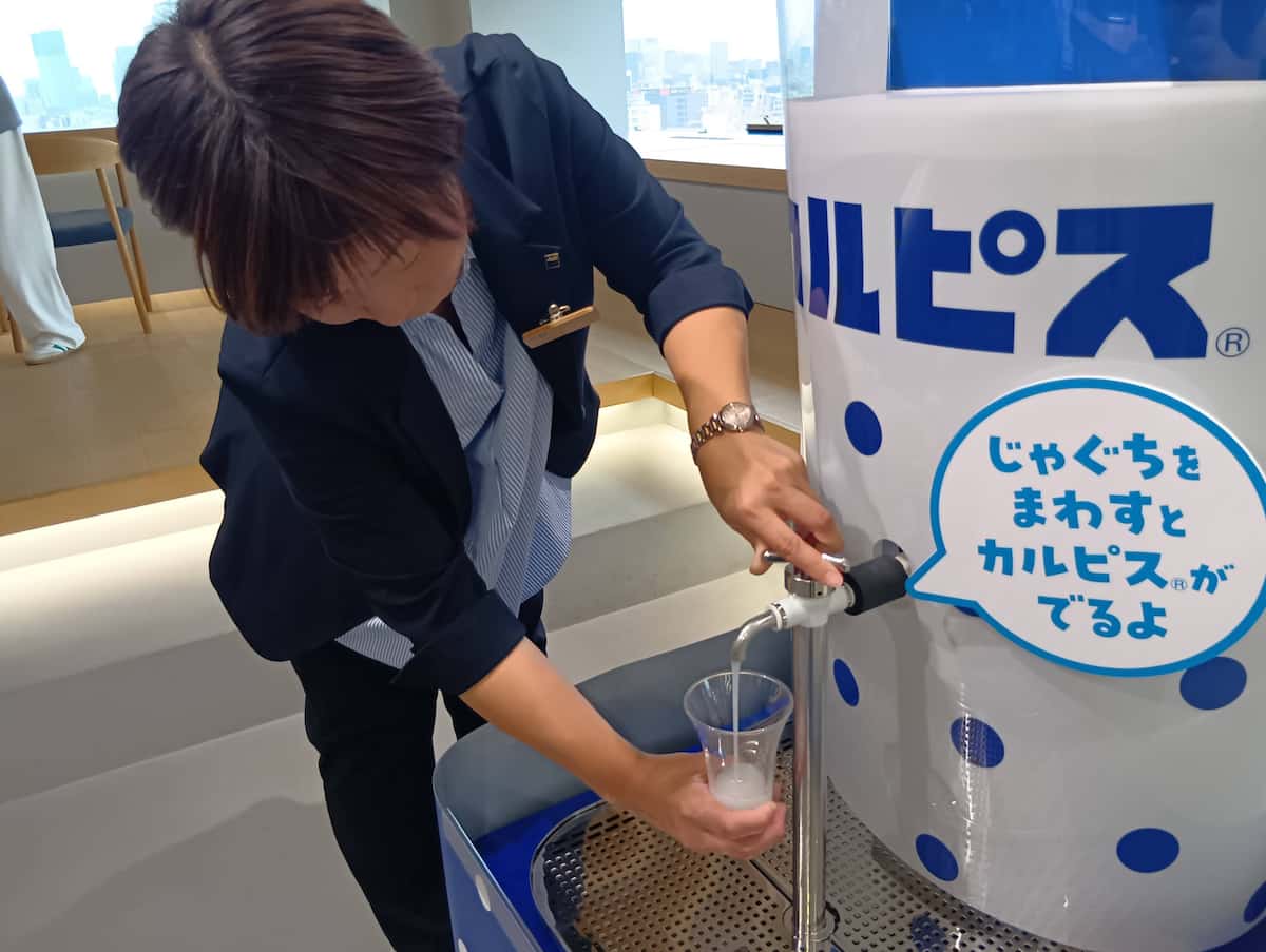 蛇口をひねるとカルピスが…その名も「カルピスじゃぐち」、7月からホテルなどで実証実験