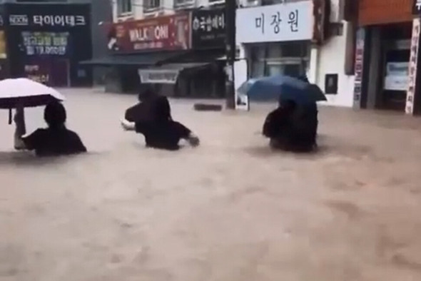 【韓国】光州「１００年に一度の豪雨」４２６ミリ…韓国全国で１９日まで大雨の予想