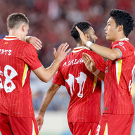 【サッカー】リバプール、6万7千人を前に横浜FM撃破!! 鉄壁ファン・ダイク、若手躍動の逆転3発、遠藤航はキャプテンマークで地元凱旋