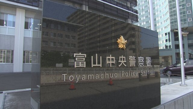 83歳男が駐車中の他人の車からワイパーとホイールナット外し「走行不能」にした疑いで逮捕