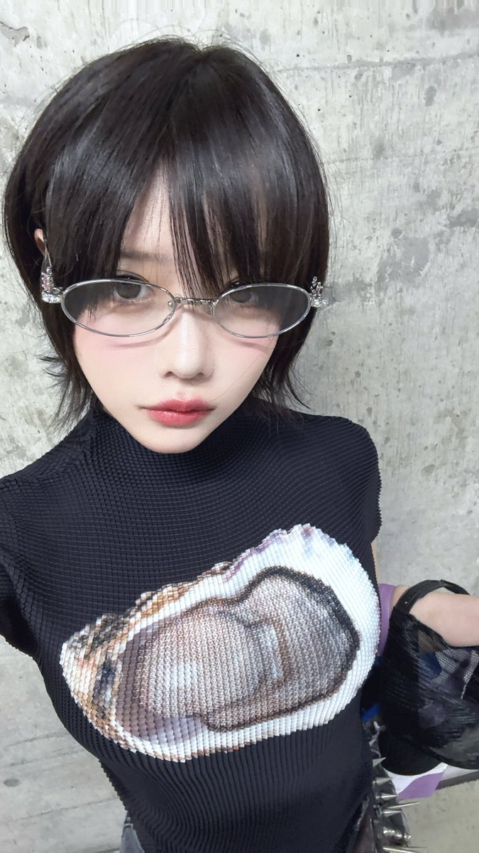 【画像】あのちゃん、急に可愛くなるww