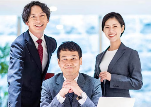 【図表】外部や天下りが会社のトップになると経営は危うくなり、創業者や生え抜きが経営トップになると会社は安泰！！
