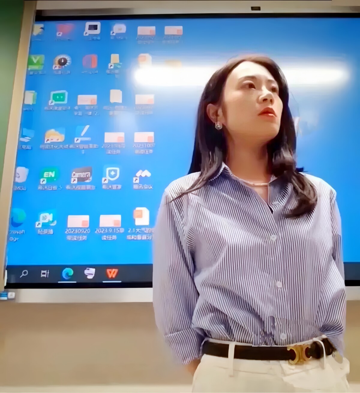 【中共ネット】 「大日本帝国」でクスクス笑う学生らに女性教師が説教＝「血が騒いだ」「残念ながら…」