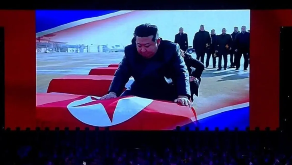 金正恩総書記､ロシアで戦士した兵士の棺を前に号泣｢私が戦場に行かせた､私が彼らを殺したようなものだ｣