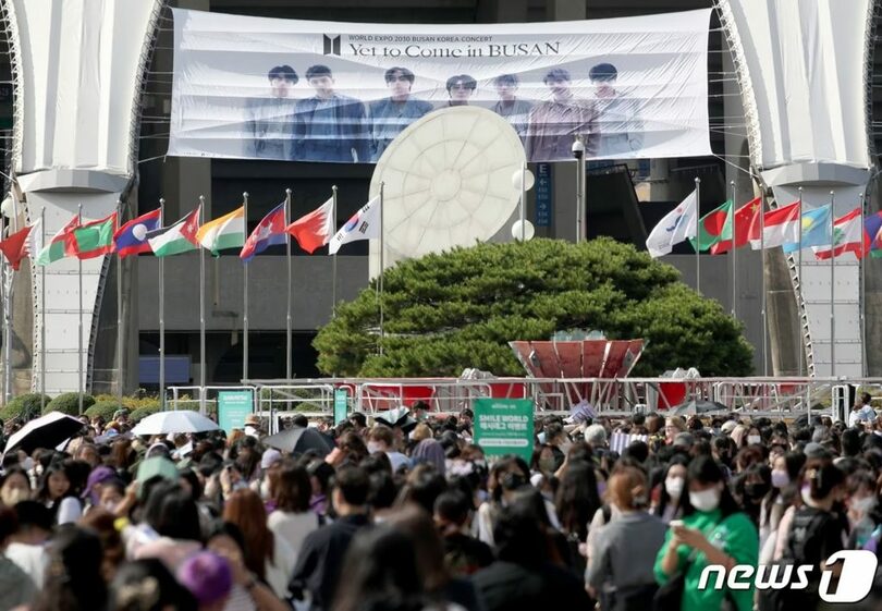 【K-POPが韓国を離れる？】 「BTS観るため日本へ」…本国で深刻な「公演インフラ」不足、取り逃がす経済効果