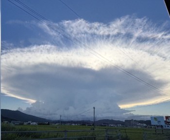 【バルス】まるでラピュタ？四国に“ナゾの超巨大雲”出現へ