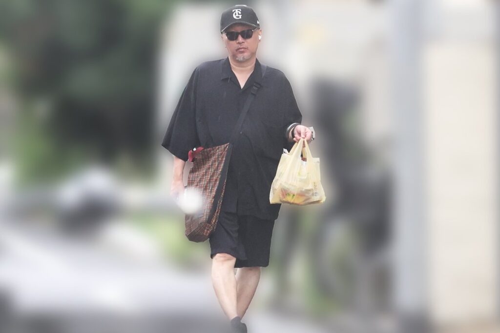 【お笑い】《浅黒マッチョに激変》松本人志騒動で活動自粛中のスピードワゴン小沢が慶應大生になっていた！　自粛生活1年半の“中身”