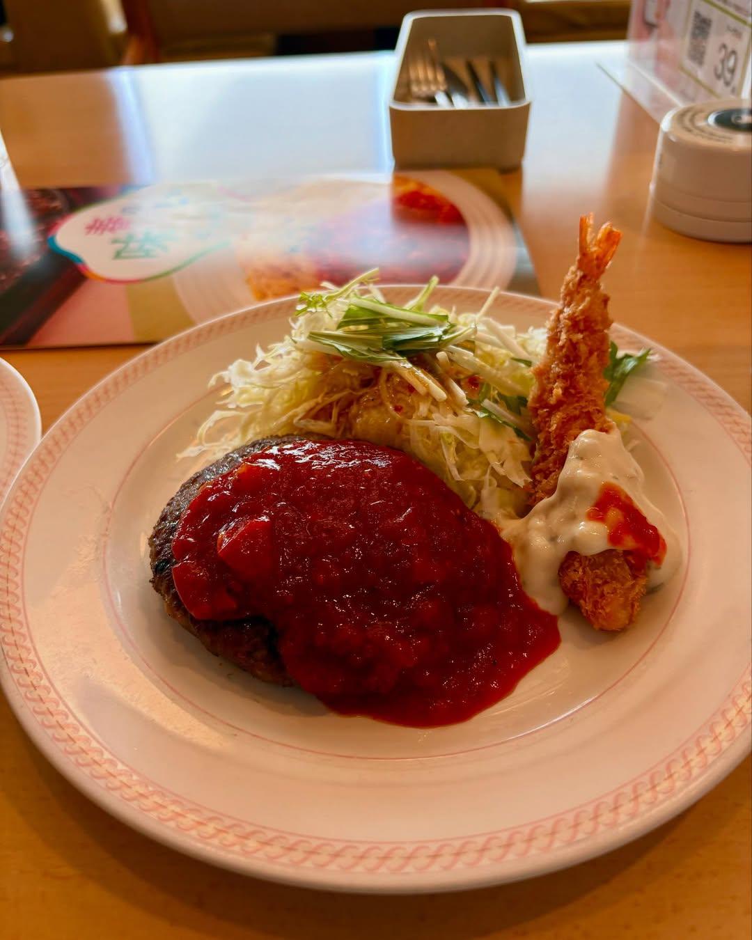【画像】ジョイフルのコスパランチ、500円なのにシェフを呼ぶレベルのお味ｗ