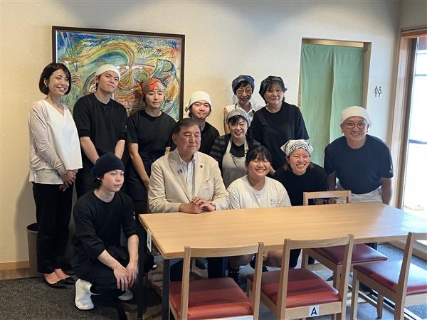 石破茂首相、SNS投稿のチャーシューたっぷりラーメンがなぜか物議に…呆れ声も