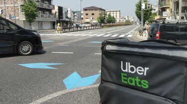 「ながら運転は1万2千円」「歩道通行でも6千円」の”罰金”だが…。ウーバー配達員も困惑「自転車青切符の導入」が無理筋な理由