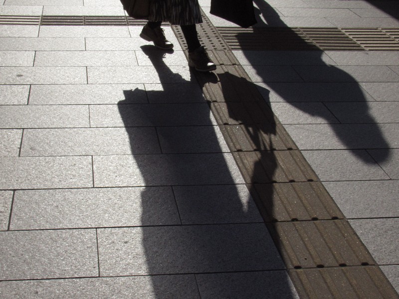 「女性の社会進出で少子化が進んだ」の的外れ　国勢調査では共働き世帯の方が子どもの数が多い傾向
