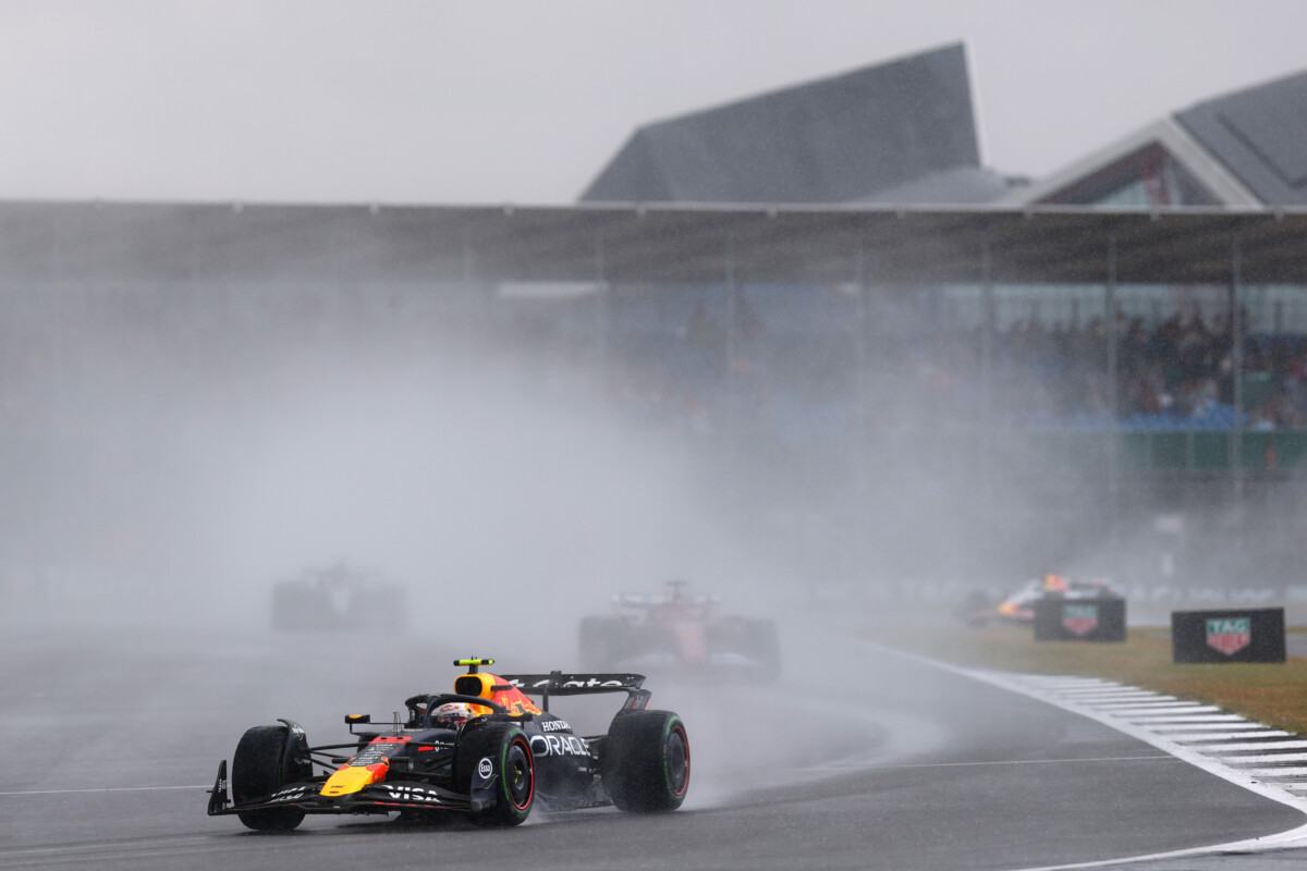 【F1】角田裕毅「なぜか僕だけが極端に遅く頭が混乱」 雨の英国GP決勝で2戦連続の屈辱の最下位に沈み困惑