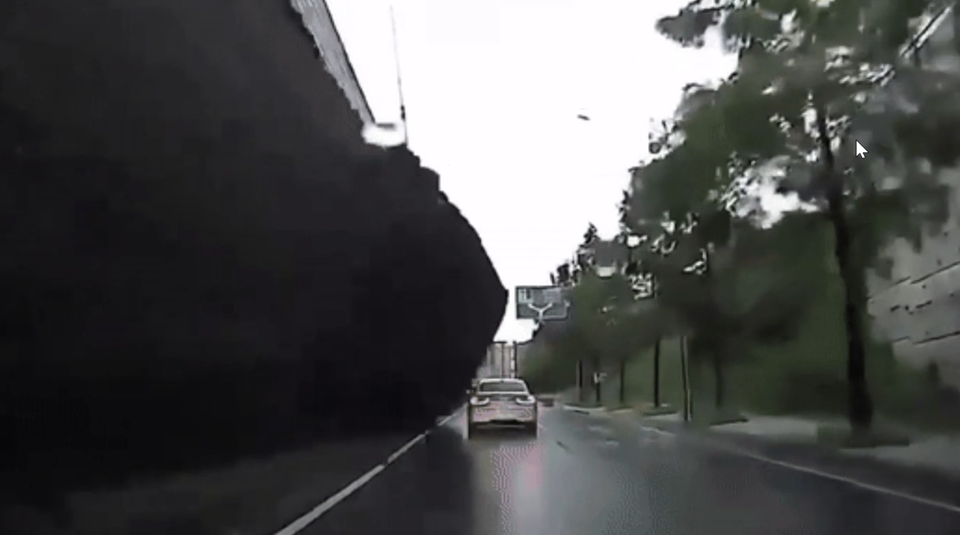 【KOREA WAVE】韓国・擁壁崩壊で車を直撃…事故の直前に市民通報も行政動かず、40代男性死亡