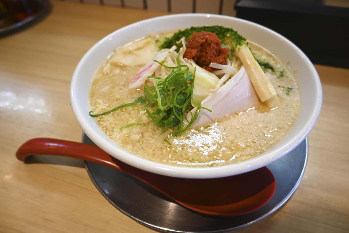 【ぐるなび調査】ラーメン「千円の壁」、20代は6割弱許容「若年層は新たな価値見出している」
