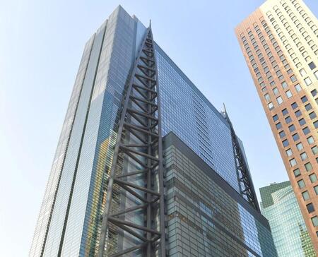 【テレビ】瓜二つじゃん！伝説的バンドマンの８頭身長男がＴＶ降臨→超絶イケメンぶりにネット騒然「若い時にそっくり」