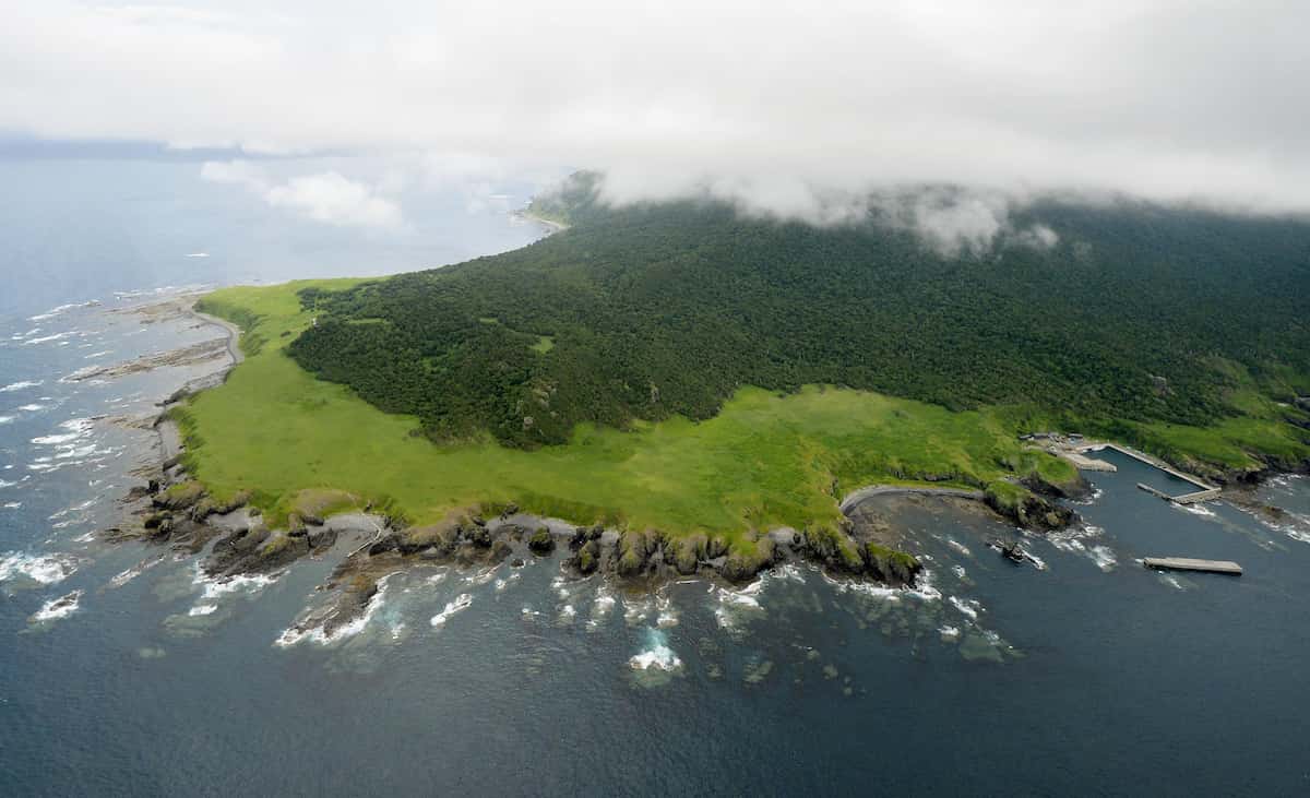 【北海道】世界遺産の知床に太陽光パネル320枚　観光船事故受け、携帯基地局電源用　火災リスクも