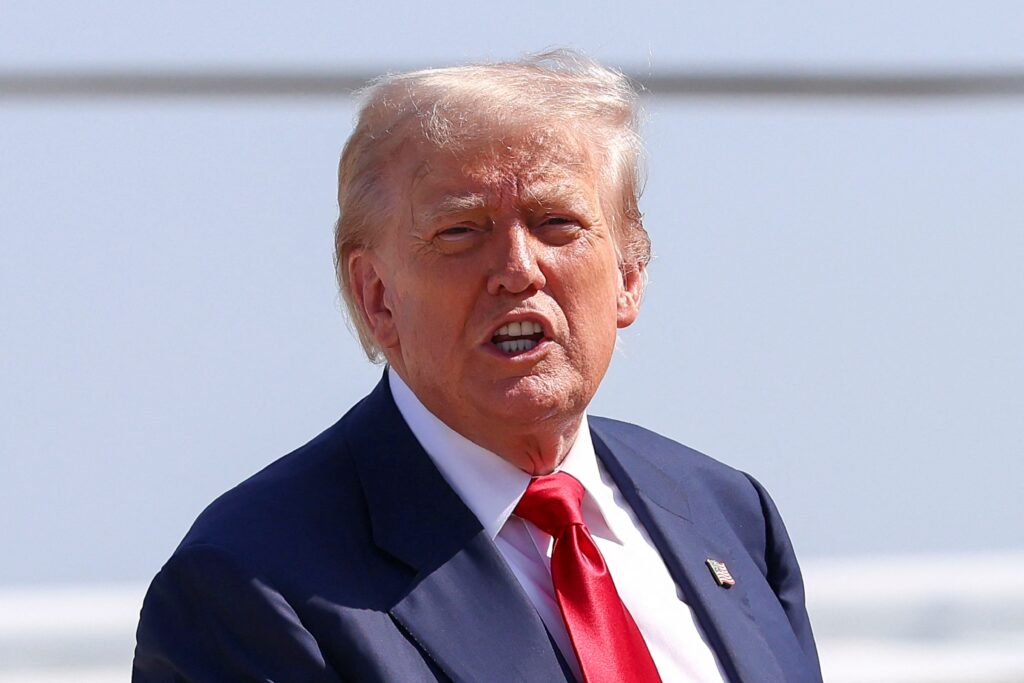 【国際】トランプ氏が風力発電非難、「見た目悪い上にクジラ殺す」　原油なら補助金なしで利益出ると持論