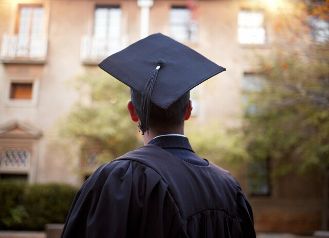 【大学】まさか還暦での仕事探しにまで関係するとは…　回答者の約半数が“重要”と考える「学歴」