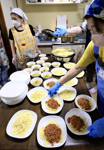 【子ども食堂】給食なくなる夏休み、コメ高騰の影響が…無償提供の備蓄米も行き渡らず
