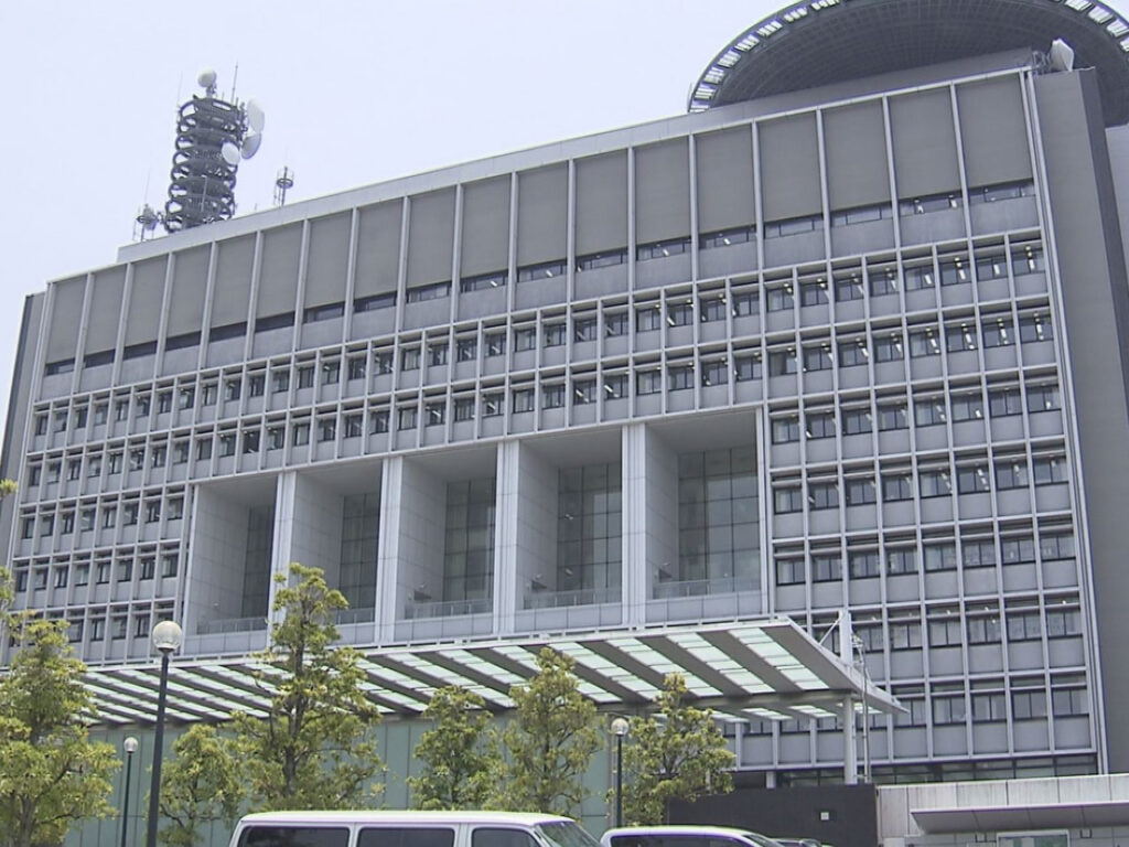 【岐阜】速度取締りの県警隊員に馬乗りになり両手で首を絞める　自称ベトナム人の男(24)を現行犯逮捕