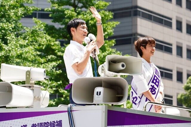 【悲報】石丸、街頭演説するも質疑応答で質問されず記者に助けてもらうwww