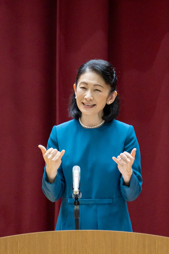 【皇室】佳子さま「母は周囲と接するのが難しい部分もありますので」とフォロー　「職員の労をねぎらっておられる」