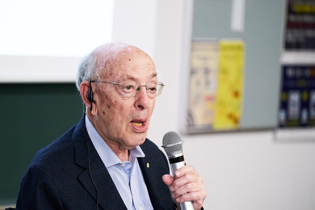 【経営学の巨匠】ミンツバーグ氏「世界は狂っているが、日本は正気」と断言