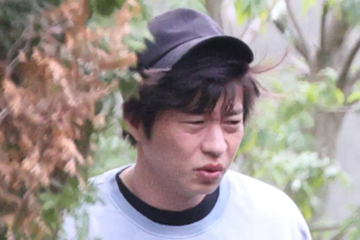 【芸能】《風貌もお揃い》田中圭　ラスベガスのポーカー大会で背後に映り込んだ「不審な女性」にネット騒然