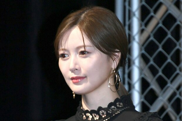 【芸能】白石麻衣が不眠を告白「目をつむっても、脳が起きている」   パンチングマシーンで絶叫