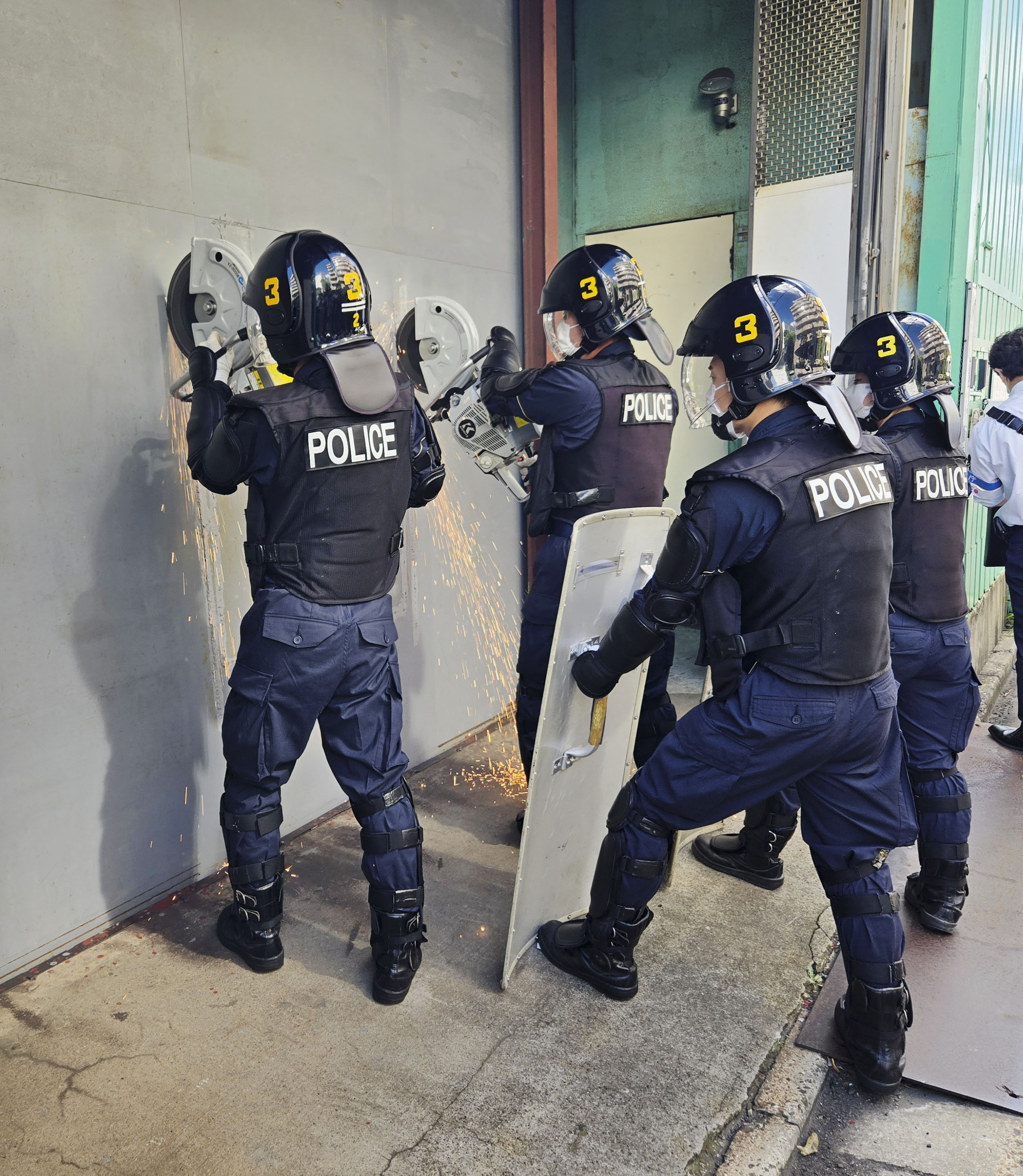 【警視庁】中核派拠点「前進社」を家宅捜索、暴力行為法違反疑い