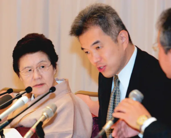 「ささやき女将の記者会見」で全てを失った船場吉兆の次男坊、苦労の末に復活していた模様