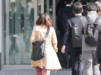 【定期】プライム企業は女性役員30%義務付け　政府が決定　男いらないわよ　男いらない😲