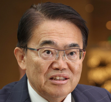 大村愛知県知事「広沢名古屋市長が倒れた？お大事に。因みに俺は1月から1日も休んでないけどなー。」