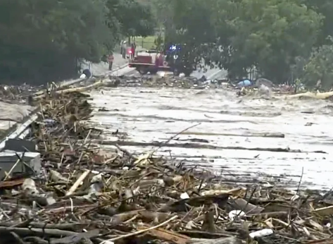 テキサス州の鉄砲水　わずか1-2分で水位は2mから9mに上昇　死者51人に【動画有】