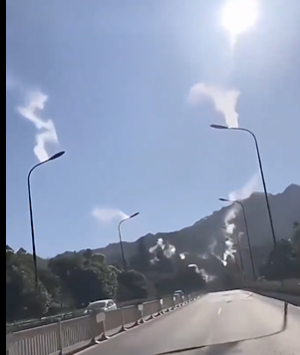 燃える中国のソーラーパネル
