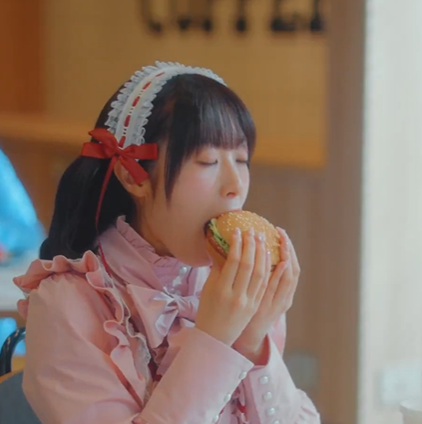 「ルビーちゃんハイ何が好きチョコミント」の中の人、超絶美人だった