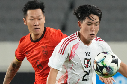 中国、足首狙いの悪質タックル連発でファウル多数　日本人選手破壊を試みる