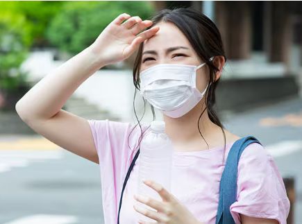 外気温33度なのにマスクしている香具師