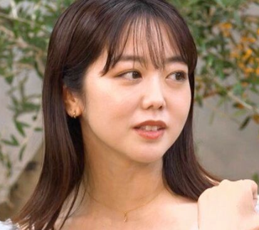 峯岸みなみ（32）、実践してるセック◯レス対策に「『夜』『寝室だけ』という固定概念を捨てる」