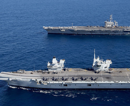 パパパーパパパパー パパパーパパパパー 豪州沖で空母の整列。英米に日本のいせも加わる