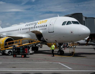 スペイン航空会社、飛行機で騒いだユダヤ系子供団体を追い出す→保護者「ユダヤ人差別だ！」