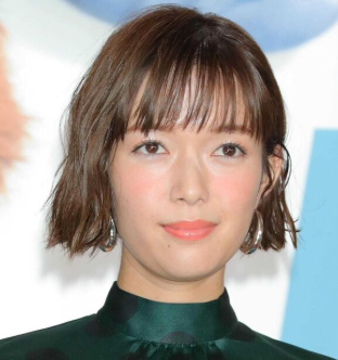 【芸能】佐藤栞里、生放送スタジオで突然の涙　話せなくなり「ハァ、ハァ」ゲストの菜々緒がもらい泣き