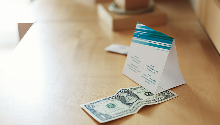 【捏造報道する自由】チップ制度はダメだよ。払いたくないからじゃない。日本人の心が汚れる。真心が歪むから