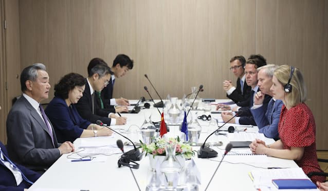 中国、王毅外相「ロシアの敗北見たくない」