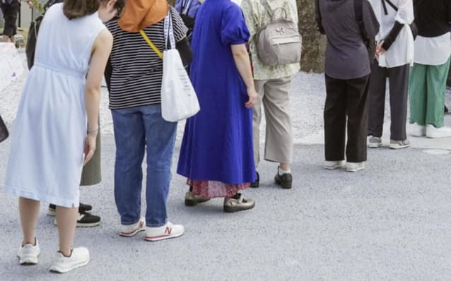 女性トイレの行列、政府が是正へ緊急通知　見過ごされてきた不平等