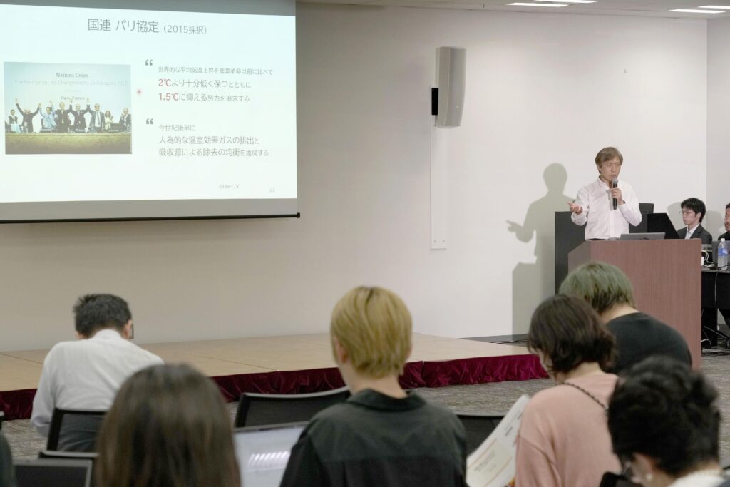 子の外遊び、暑過ぎて無理　親調査、政治対応求める声