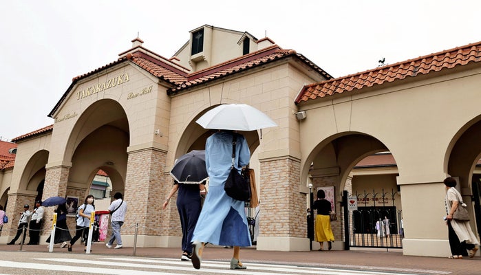 宝塚歌劇団、暗黙のルール「結婚で退団」見直し検討…村上浩爾社長「世の中の流れがある」