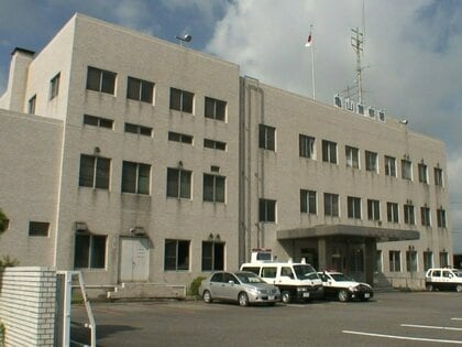 対向車のクラクションに立腹か…フロントガラス割り運転手の顔や腹を殴る等した疑い 58歳の男を逮捕