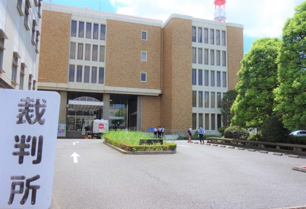 性犯罪クルド人男に懲役8年判決「反省全くない」法廷で刑務官に頭突き、親族は大声で騒ぐ　さいたま地裁